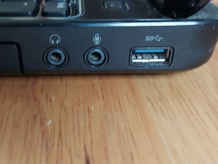 Dell Inspiron N5110, Intel Core i5-2310M CPU, 2.3GHz, 4GB Ram, 500GB HDD, Windows 7 Home, Chrome, Mozilla Firefox, and VLC