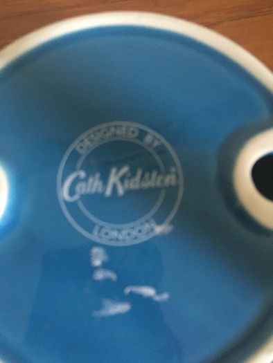 Cath Kidston candleholders ( 2) with 2 Free Candles