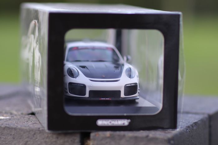 Minichamps 1/18 Porsche 911 991-2 GT2 RS Manthey Racing 2019 MR-911-GT2RS
