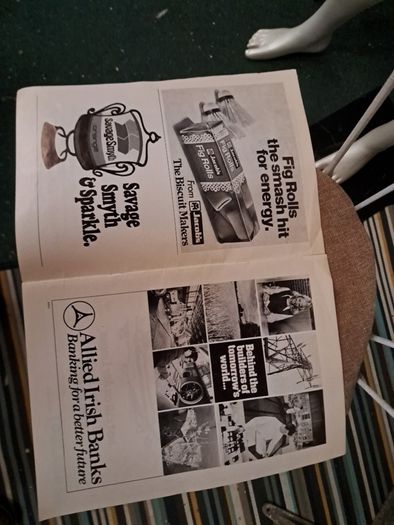 Vintage 1976 Badminton Champonships