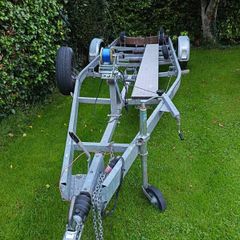 Boat trailer