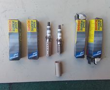 Ford Bosch Super Plus Spark Plugs.