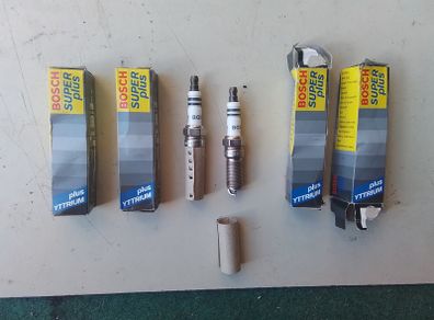Ford Bosch Super Plus Spark Plugs.