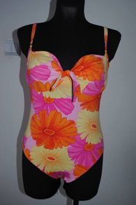 M&S floral pink swimsuit medium leg size UK14 cup38 C EU42 cup85C Postage included