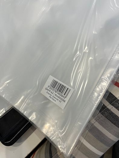 A2 portfolio Folder/Case with 20 Sleeves MAPAC
