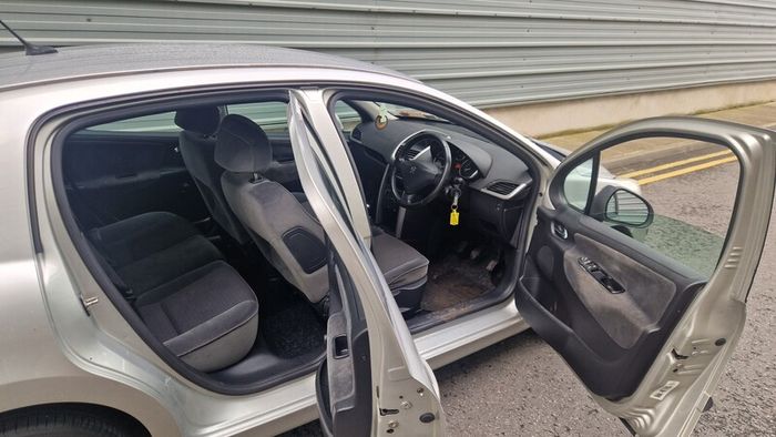 2006 Peugeot 207 1.4 petrol nct
