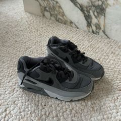 Boys nike airmax trainers