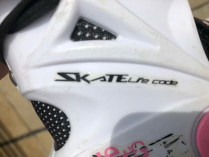 Roller skates adjustable size