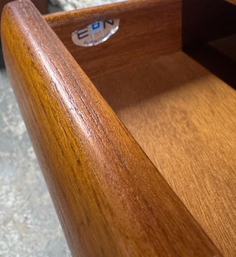 Vintage Chest Of Drawers