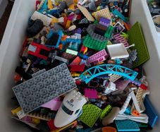 Lego x 15 kg and manuals