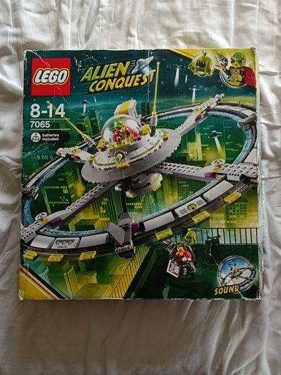 Lego 7065 Alien Mothership