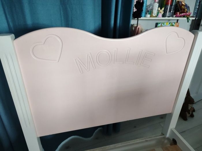 girls bed