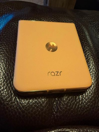 Motorola Razr 50 Ultra 12GB/512GB Orange Unlocked