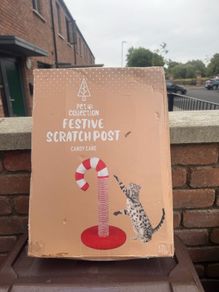 scratch post
