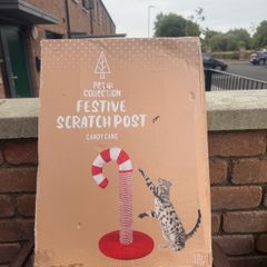 scratch post
