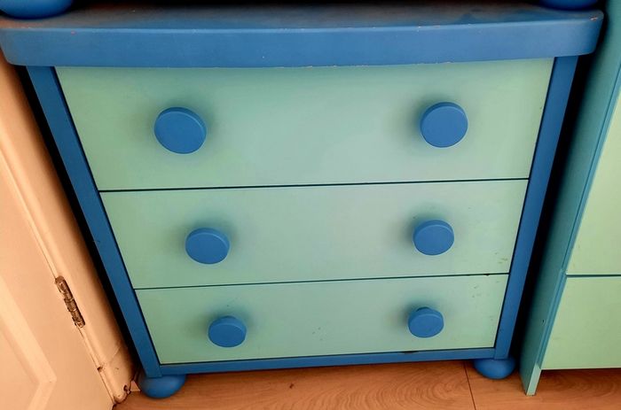 Wardrobe and two chests of drawers