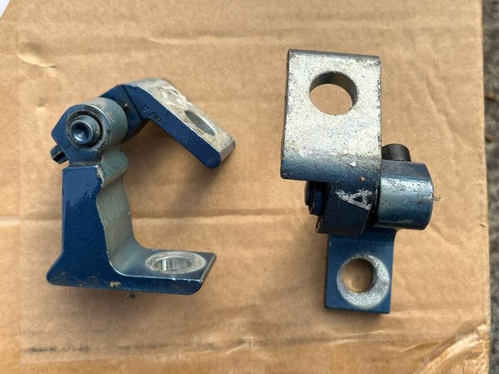 VW passat b8 door hinges