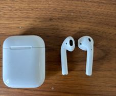 Apple AirPods 2nd Generation