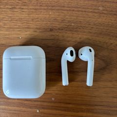 Apple AirPods 2nd Generation
