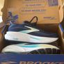 Brooks Ladies Trainers Image 4