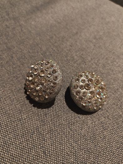 brooch