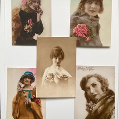Bundle of French vintage postcards