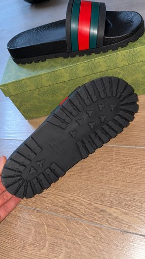 Gucci Sliders - UK10