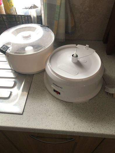 Electric potatoe peeler