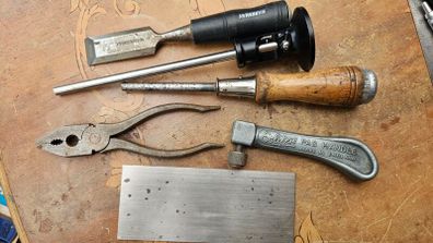 Small lot of tools
