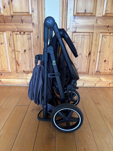 Zummi Zip Stroller Black/Grey
