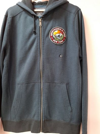 New abercrombie & Finch navy hoodie tag attached