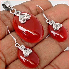 Pendant & Earrings Set