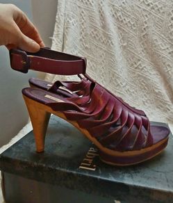 Ladies shoes