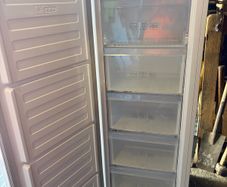 freezer frost free