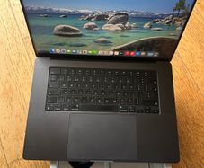MacBook Pro 16 M3 Pro / 18GB / 1TB