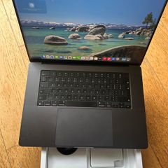 MacBook Pro 16 M3 Pro / 18GB / 1TB