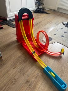 Hot Wheels Stunt Track Set