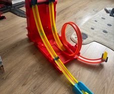 Hot Wheels Stunt Track Set