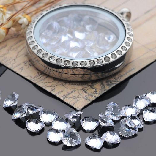 Floating Charm White Hearts - 4 for 1 Euro