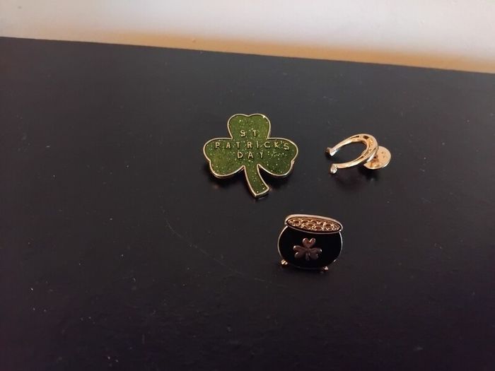 paddys day badges