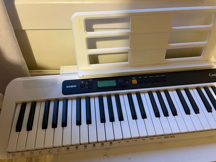 Casio CT-S200 white, 61 keys