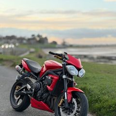Triumph Street Triple 675 R