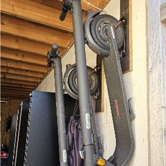 Segway Ninebot E25E Electric Scooters in Excellent Condition