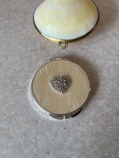 Clamshell Trinket Jewelry Box/Purse  & Roynd Picket compact dual mirror