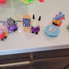 Peppa Pig Play House, School Set and Bluey Ice Cream Van
