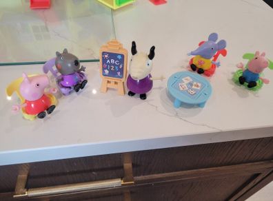 Peppa Pig Play House, School Set and Bluey Ice Cream Van