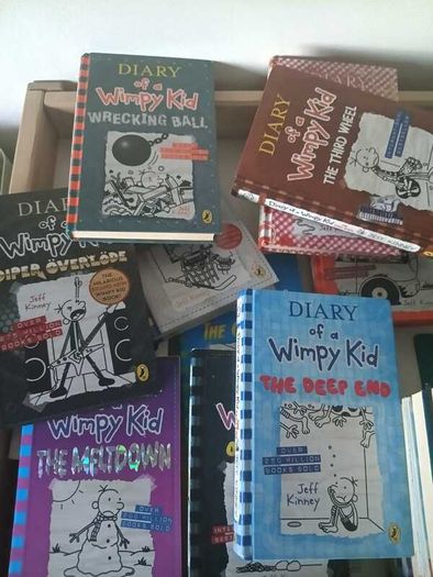 Diary of a Wimpy Kid Book Bundle  Jeff Kinney