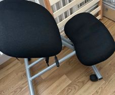 Ergonomic kneeling stool