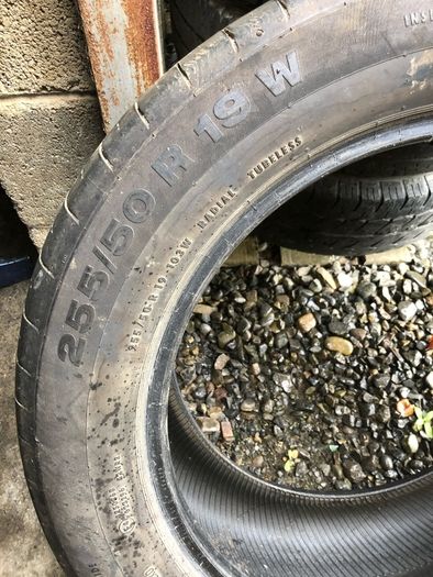 255/50/19 Continental tyre