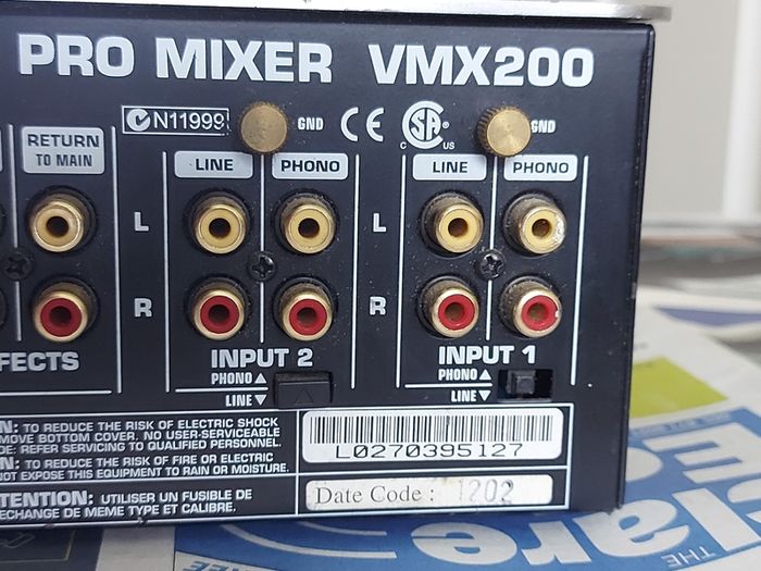 BEHRINGER PRO MIXER Model VMX 200, working great and in excellent condition